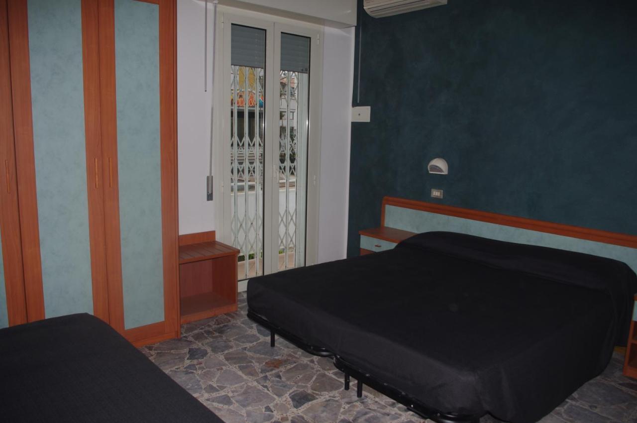 Hotel Costanza Cesenatico Exterior photo