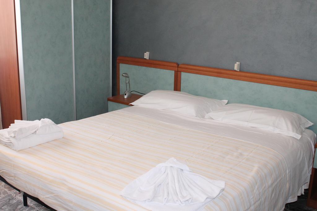 Hotel Costanza Cesenatico Room photo